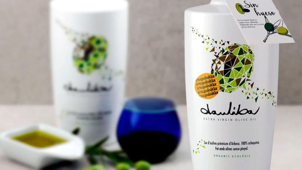 Los 10 mejores Aceites de Oliva Gourmet para regalar (Cosecha 2026) 22 Aceite Dauliba ecológico sin hueso, botella blanca premium con cata y aceitunas verdes