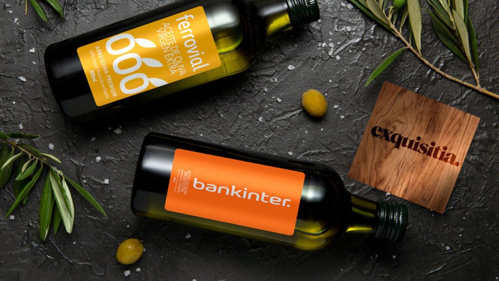 Marca Blanca de Aceite de Oliva: Creamos tu propia marca de AOVE 16 Botellas de aceite de oliva virgen extra personalizadas con logos de empresas como regalo corporativo gourmet Exquisitia.com