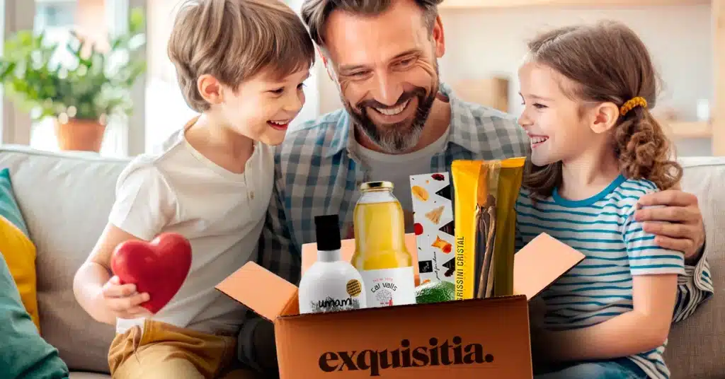 Regalos Día del Padre 2026: Ideas Gourmet Exquisitas y Saludables 20 Padre abriendo pack regalo gourmet saludable Día del Padre 2026